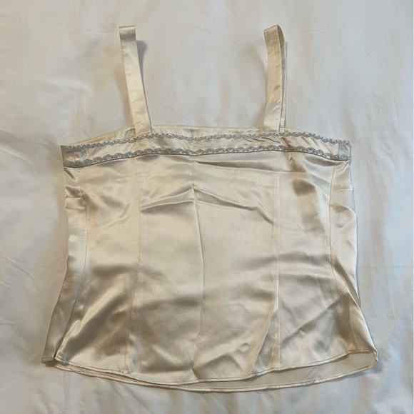 Beautiful Silk and Pearl blouse - Picture 3 of 5